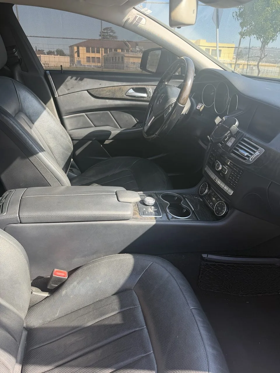 Mercedes-Benz CLS 550 interior before detailing