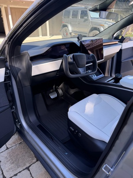 Vehicle detailing photo 17
