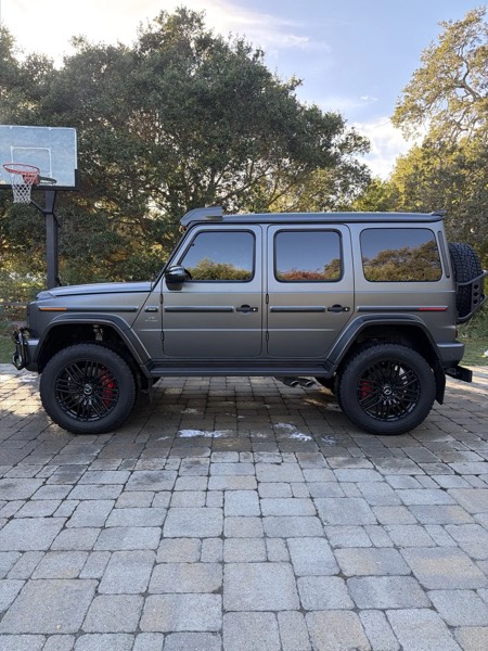 Vehicle detailing photo 15